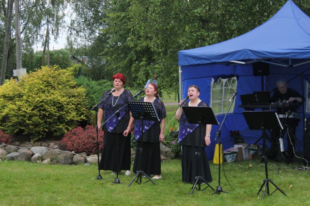 Pasākums "Vasaras balle" pie Maļinovas pagasta saieta nama atpūtas laukumā